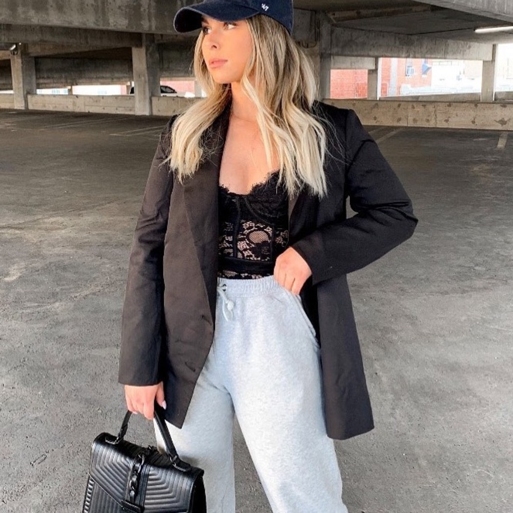 Black oversized blazer
